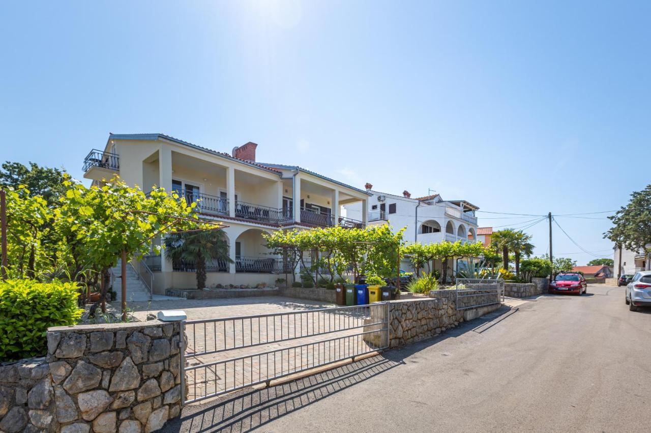Apartment Ana Vantacici Luaran gambar