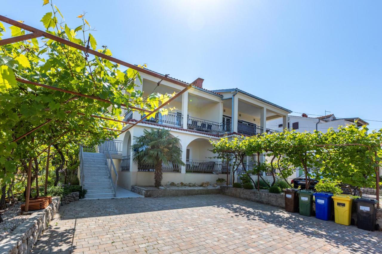 Apartment Ana Vantacici Luaran gambar