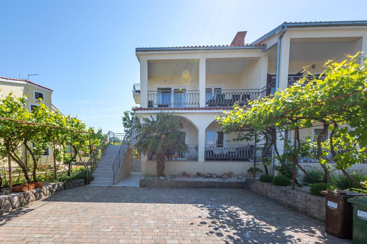 Apartment Ana Vantacici Luaran gambar